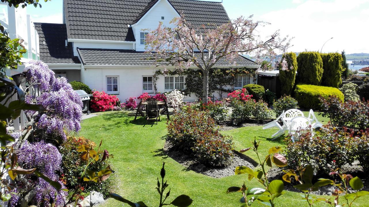 Phoenix Thermal Resort - Taupo Exterior photo