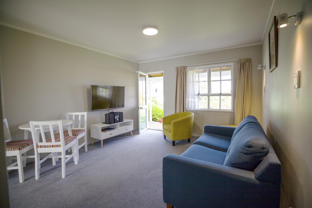 Phoenix Thermal Resort - Taupo Exterior photo